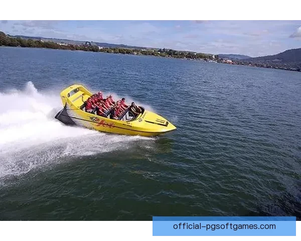 皮划艇入门指南：快速掌握基本技巧，享受水上冒险之旅