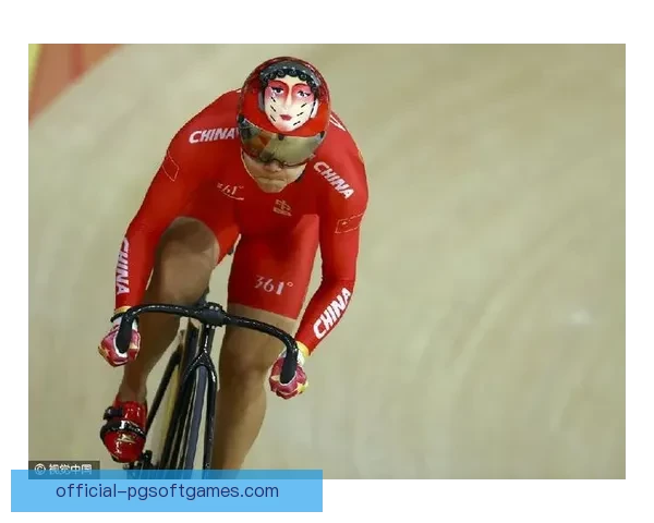 自行车比赛冠军问鼎，创历史纪录，赢得全场喝彩